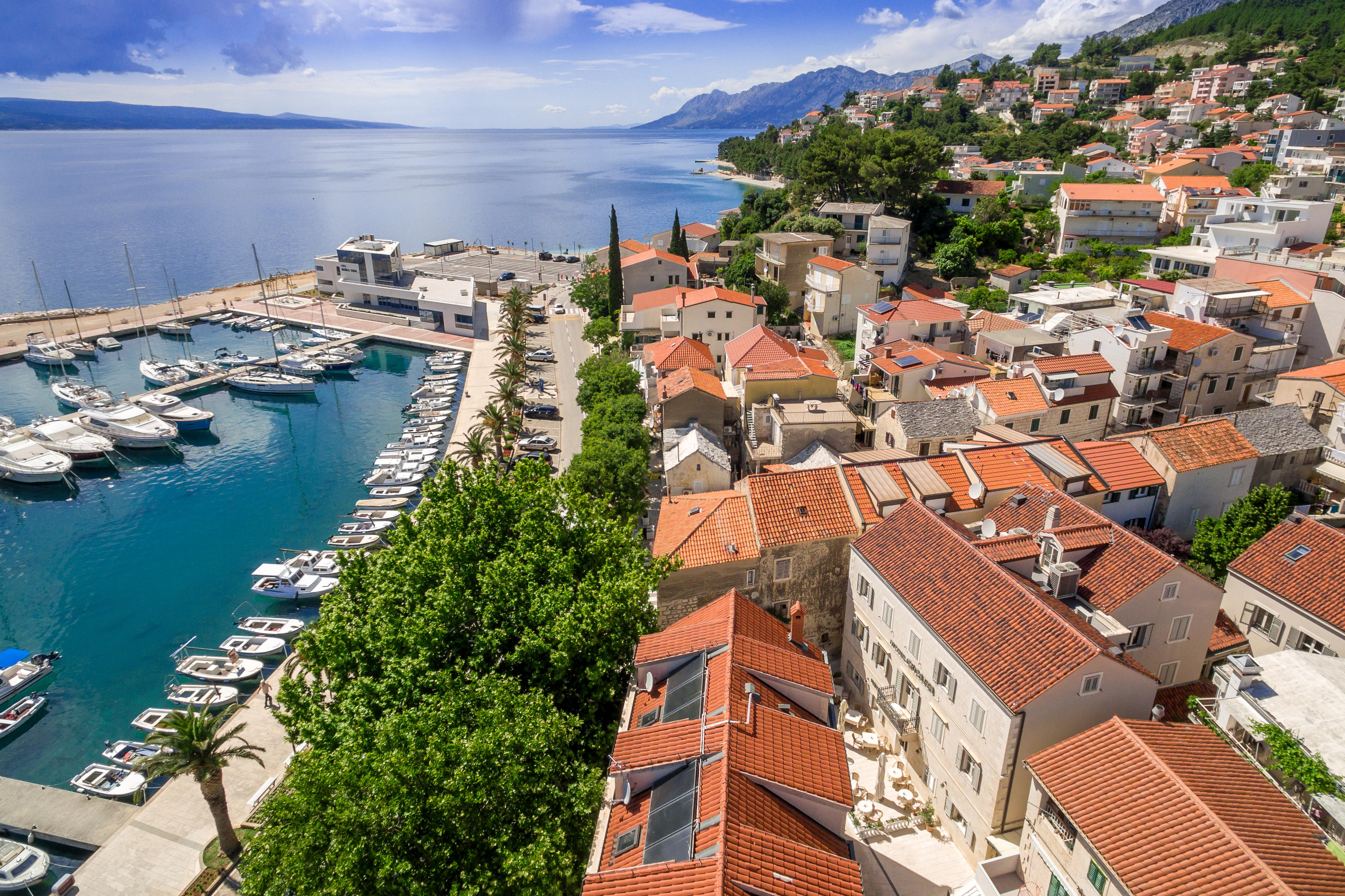 ホテル クロアティア Baška Voda エクステリア 写真